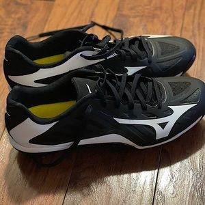 Mizuno Men’s Cleats Size 11